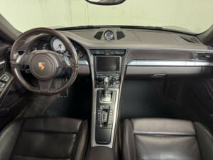Image 2/50 de Porsche 911 Carrera S (2013)