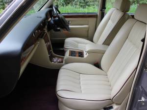 Image 12/20 of Rolls-Royce New Silver Dawn (1996)