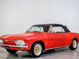 Image 19/50 of Chevrolet Corvair Monza Convertible (1966)