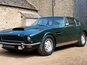Image 1/17 of Aston Martin V8 (1976)