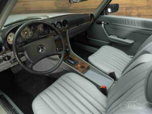 Image 2/19 of Mercedes-Benz 380 SL (1983)