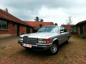 Afbeelding 2/6 van Mercedes-Benz 350 SE (1978)