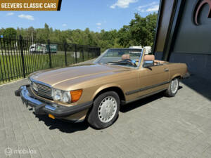 Imagen 2/41 de Mercedes-Benz 560 SL (1986)