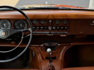 Image 17/25 de Jaguar S-Type 3.8 (1965)