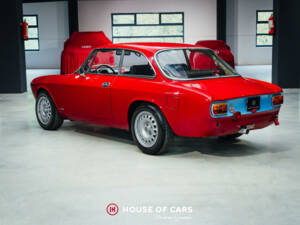 Immagine 9/25 di Alfa Romeo Giulia 1600 GT Junior (1974)