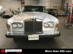 Image 3/7 de Rolls-Royce Silver Shadow I (1976)