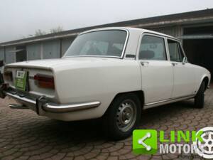 Image 10/10 of Alfa Romeo 2000 Berlina (1972)