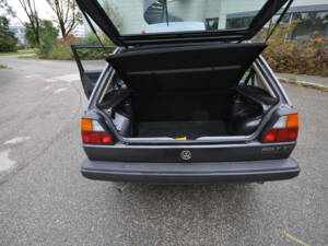 Image 21/55 of Volkswagen Golf Mk II 1.3 (1991)