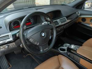 Image 35/50 of BMW 750iL (2001)