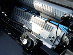 Image 22/50 of Aston Martin V8 Volante (1998)