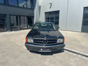 Image 2/30 of Mercedes-Benz 420 SEC (1988)