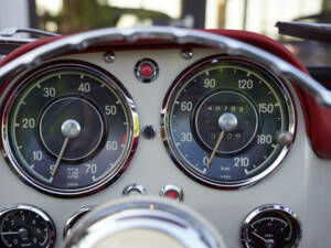 Image 7/50 of Mercedes-Benz 190 SL (1962)