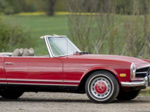 Immagine 16/18 di Mercedes-Benz 280 SL (1970)