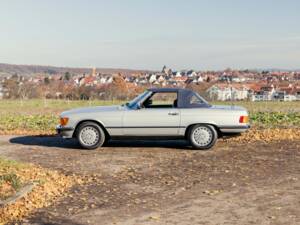 Image 4/50 of Mercedes-Benz 560 SL (1988)