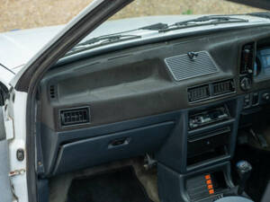 Image 50/50 of Ford Escort XR3i (1983)