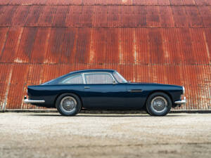 Image 7/33 de Aston Martin DB 4 (1963)