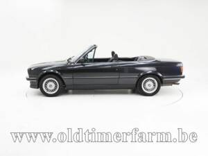 Bild 8/15 von BMW 320i (1989)