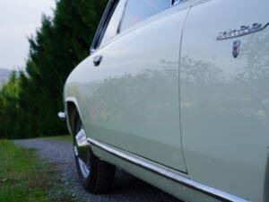 Image 16/32 of Alfa Romeo 2600 Sprint (1963)