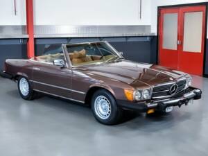 Image 7/7 of Mercedes-Benz 450 SL (1977)