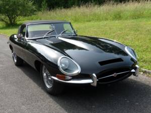 Image 23/27 of Jaguar E-Type 3.8 (1964)