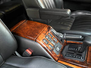 Image 19/25 of Land Rover Range Rover 4.6 HSE (1997)