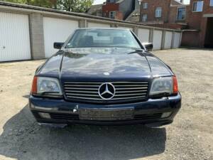 Image 2/7 de Mercedes-Benz 500 SL (1990)