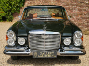 Image 48/50 of Mercedes-Benz 280 SE 3,5 (1971)