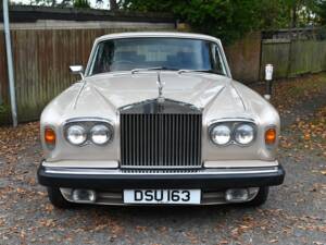 Image 5/20 de Rolls-Royce Silver Shadow II (1978)