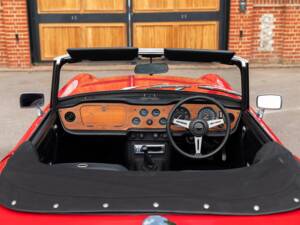 Immagine 32/50 di Triumph TR 6 (1975)