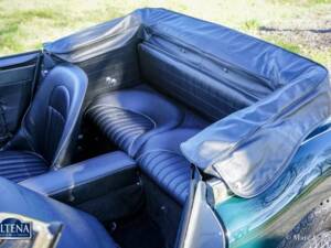 Immagine 18/44 di Austin-Healey 3000 Mk III (BJ8) (1965)
