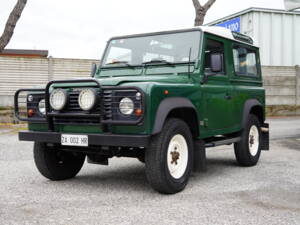 Image 2/35 de Land Rover Defender 90 (1998)