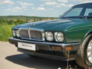 Image 9/33 of Jaguar Sovereign 3.6 (1988)