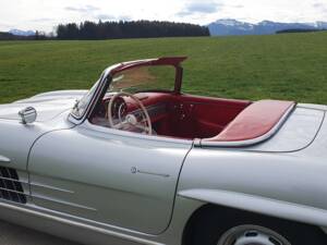 Image 32/37 of Mercedes-Benz 300 SL Roadster (1958)