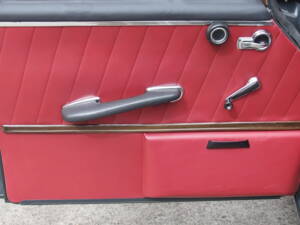Image 13/31 of Mercedes-Benz 220 SE b (1963)
