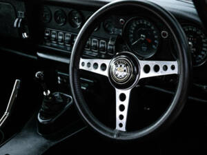 Imagen 30/36 de Jaguar E-Type V12 (1974)