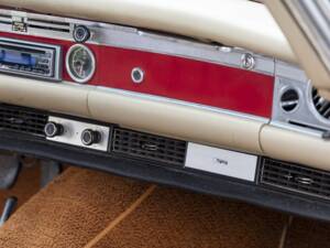 Immagine 10/18 di Mercedes-Benz 280 SL (1970)