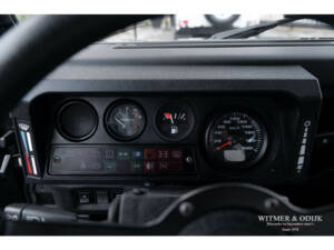 Image 21/28 of Land Rover Defender 90 (1997)