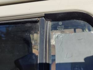 ORIGINAL VW FACTORY GLASS