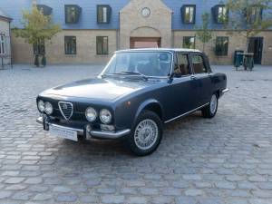 Image 3/18 de Alfa Romeo 2000 Berlina (1976)