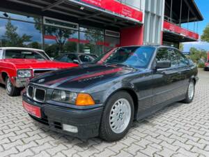 Imagen 3/20 de BMW 325i (1992)