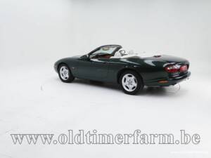 Image 4/15 de Jaguar XK8 4.0 (1998)