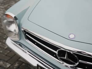 Immagine 23/50 di Mercedes-Benz 280 SL (1968)