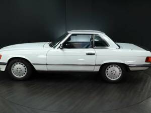 Image 3/30 de Mercedes-Benz 500 SL (1985)