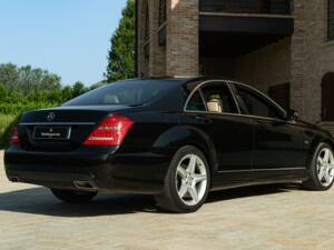 Immagine 7/50 di Mercedes-Benz S 350 CDI BlueEFFICIENCY L (2011)