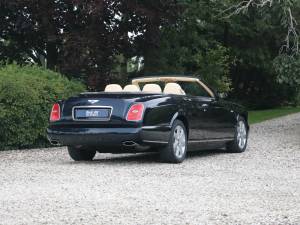 Image 6/31 of Bentley Azure (2007)
