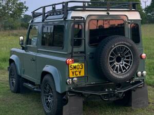 Image 3/62 de Land Rover Defender 90 (2003)