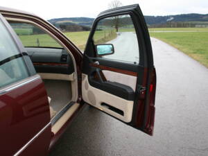 Afbeelding 64/69 van Mercedes-Benz 500 SE (1992)