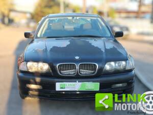 Image 2/10 of BMW 320d (2000)