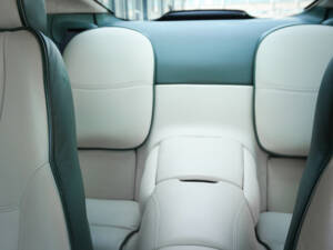 Image 26/40 of Aston Martin DB 7 Vantage (2000)