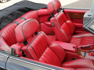 Image 24/44 of Aston Martin Virage Volante (1993)